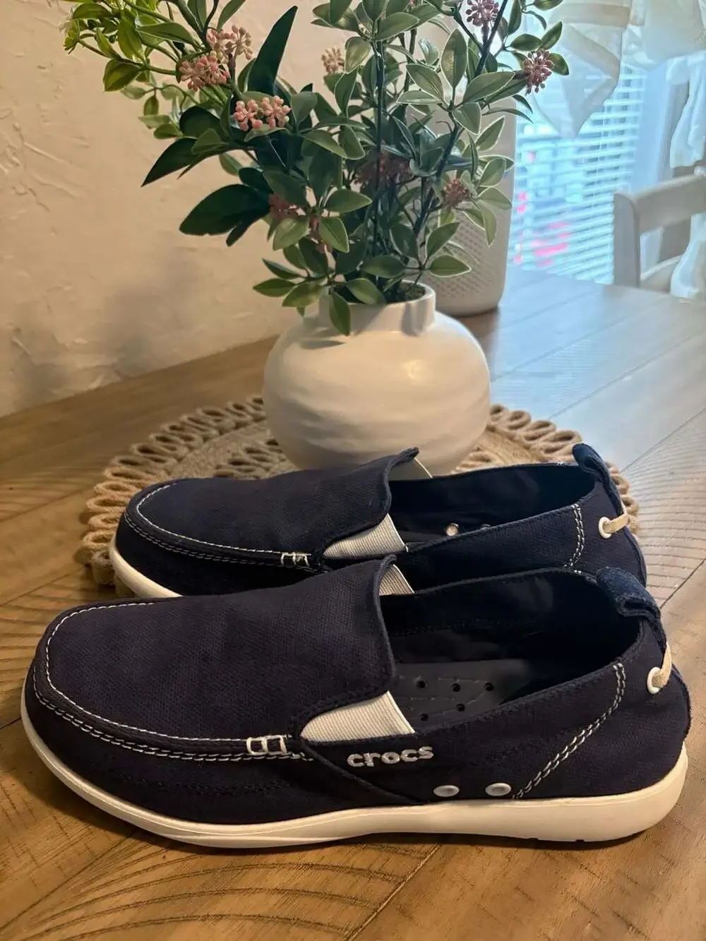 Crocs Walu Canvas Mens size 10 Slip-On Loafers (6)